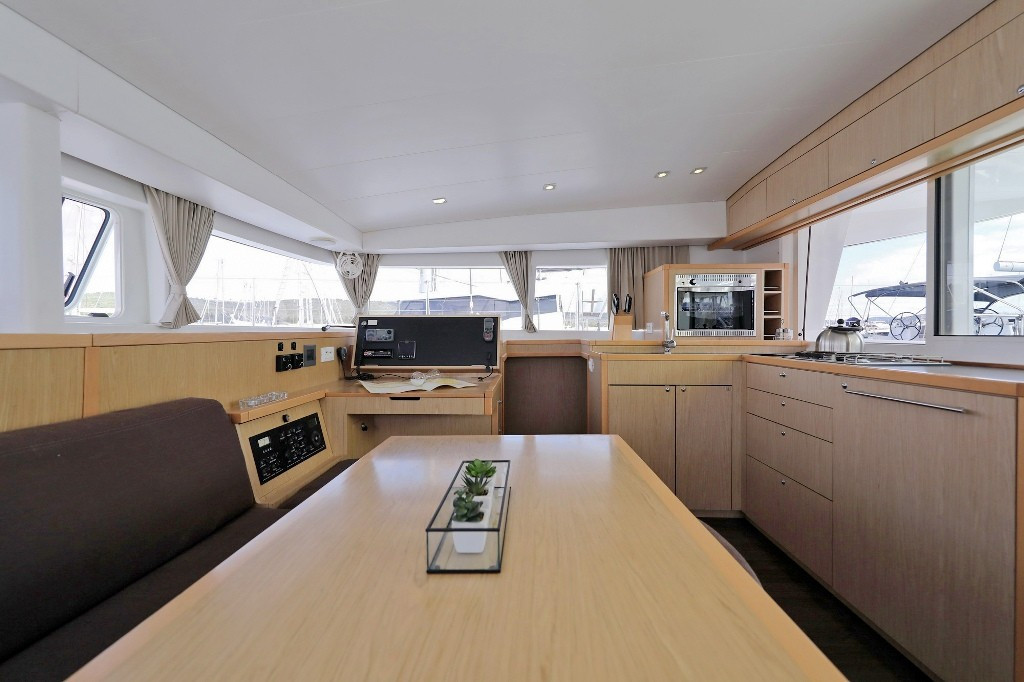 Yacht LAGOON - 400 S2 "Maja V"