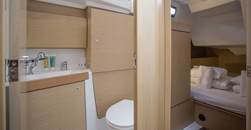 Yacht BENETEAU - Oceanis 38.1 "Bellagio"