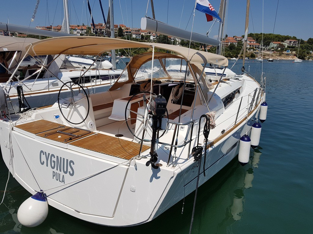 Yacht DUFOUR - 460 Grand Large "Cygnus"