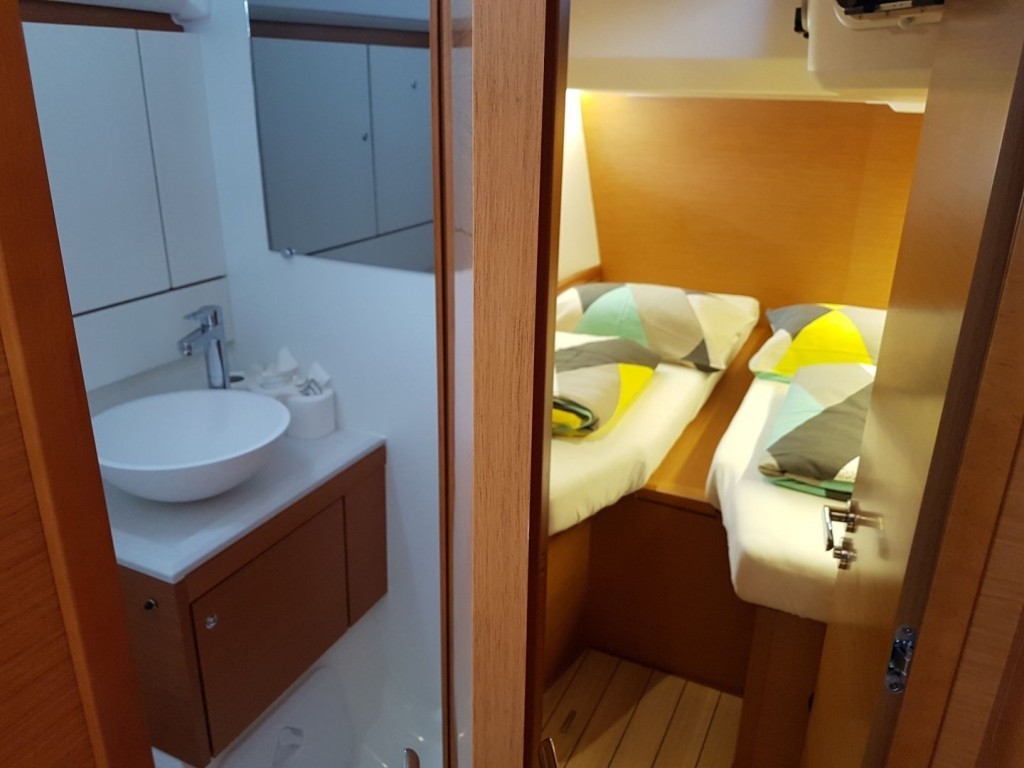 Yacht JEANNEAU - 54 "Blue Dream"