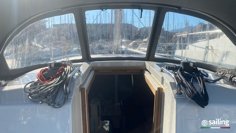 Yacht MORE - 40 "Black Widow"