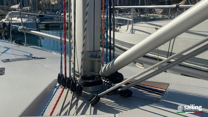 Yacht MORE - 40 "Black Widow"