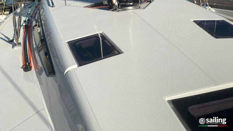 Yacht MORE - 40 "Black Widow"