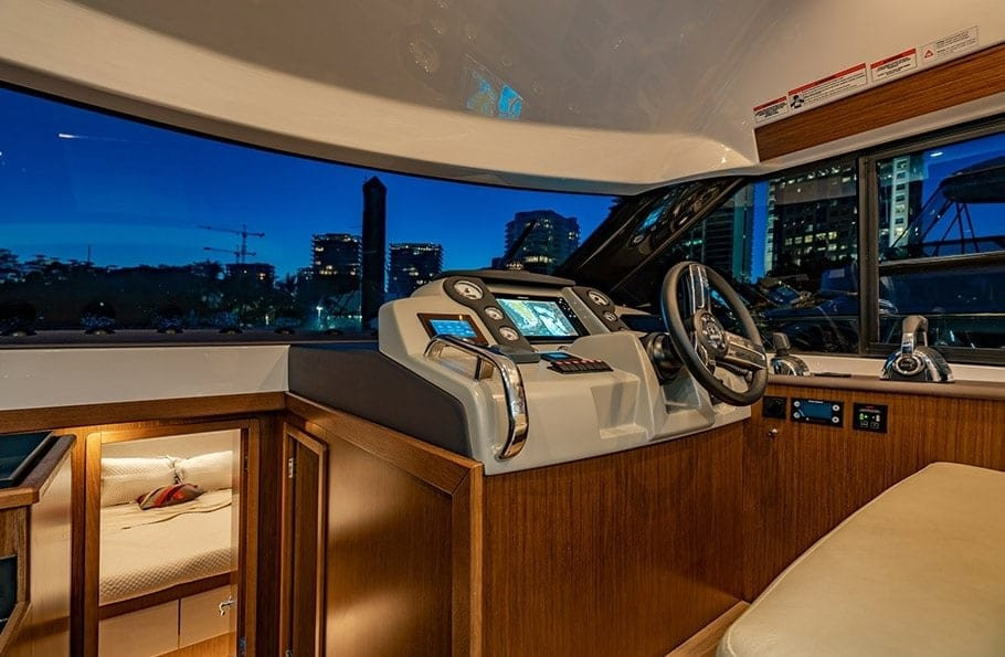 Yacht BAVARIA - Virtess 420 Fly "Alexander"