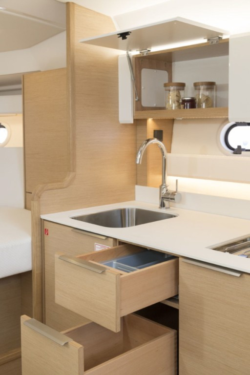 Yacht BAVARIA - S33 HT "Smiley"