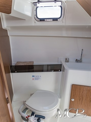 Yacht BENETEAU - Antares 8 OB "450 KK"