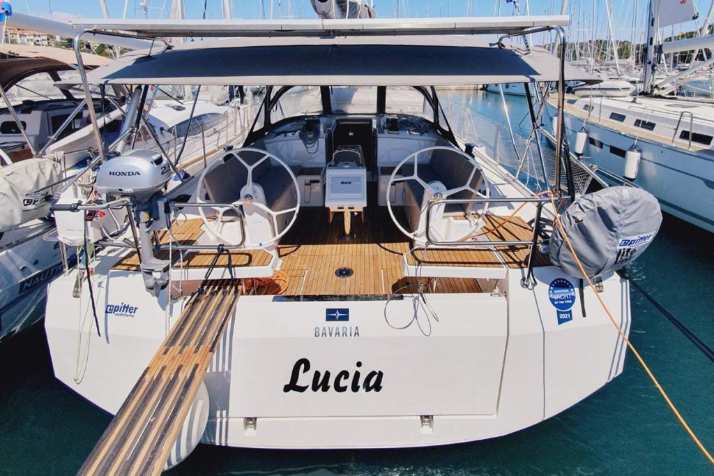 Yacht BAVARIA - C42 "Lucia"