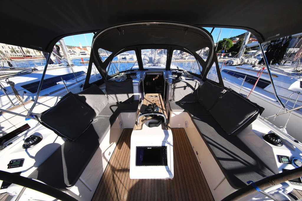 Yacht BAVARIA - C42 "Lizzy"