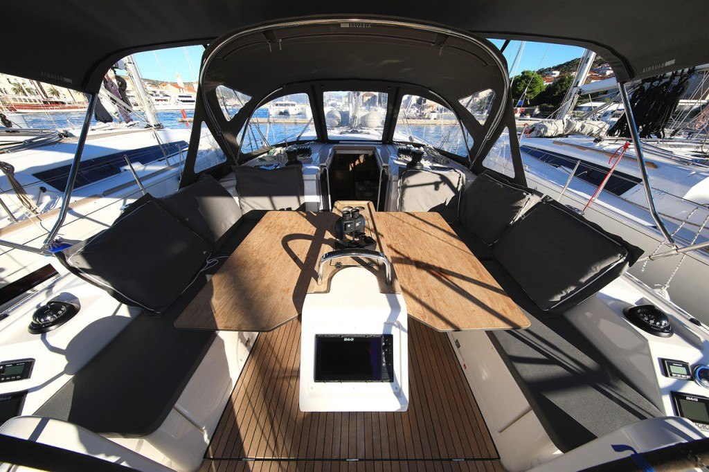 Yacht BAVARIA - C42 "Lizzy"