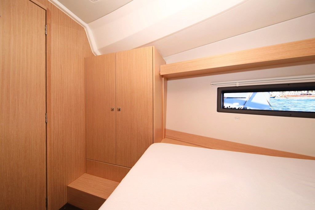 Yacht BAVARIA - C42 "Lizzy"