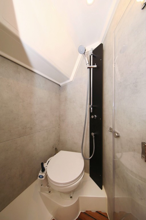 Yacht BAVARIA - C42 "Lizzy"