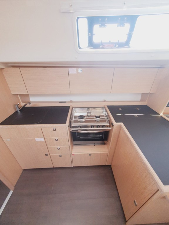 Yacht BAVARIA - C42 "Flotte Lotte"