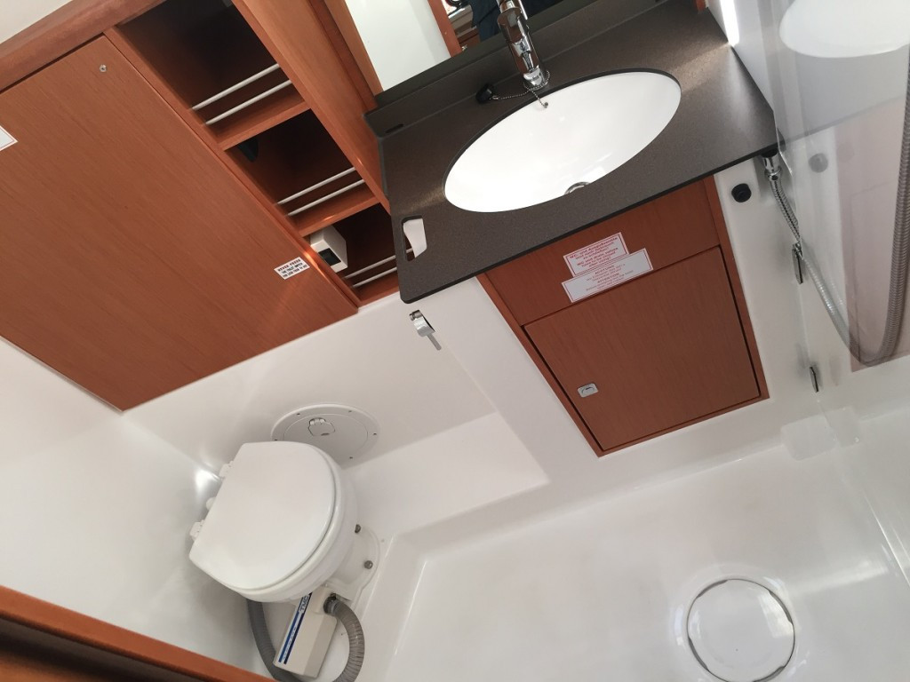 Yacht BAVARIA - Cruiser 41 "Yvonne"