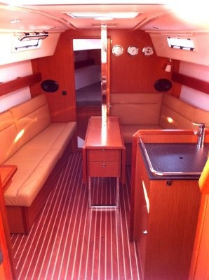 Yacht BAVARIA - Cruiser 32 "Izar"