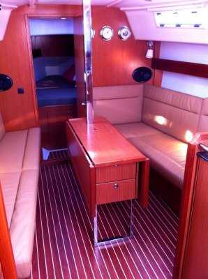 Yacht BAVARIA - Cruiser 32 "Izar"