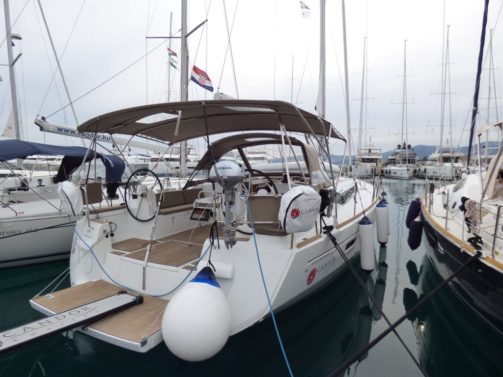 Yacht JEANNEAU - Sun Odyssey 519 "Geronimo"