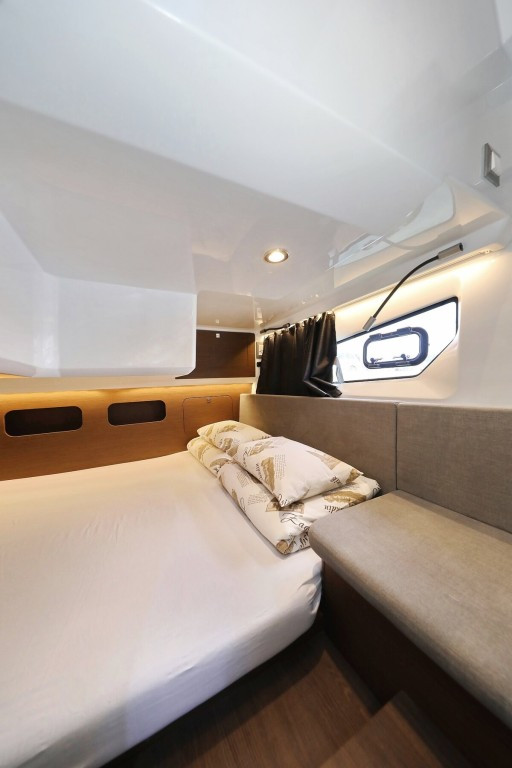 Yacht BENETEAU - Antares 11 Fly OB "Solis"