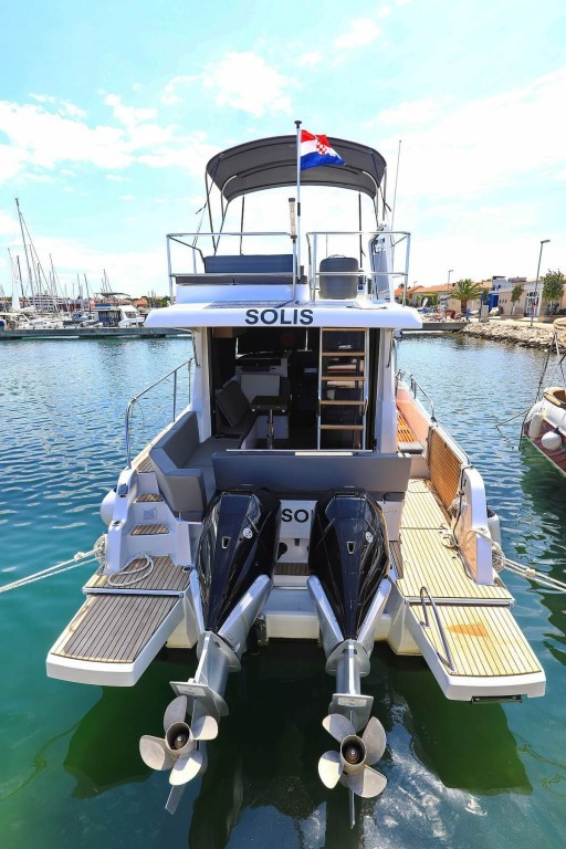 Yacht BENETEAU - Antares 11 Fly OB "Solis"