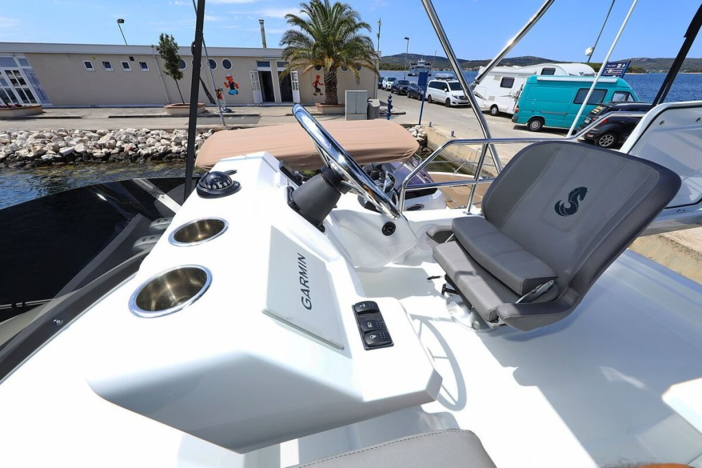 Yacht BENETEAU - Antares 11 Fly OB "Solis"