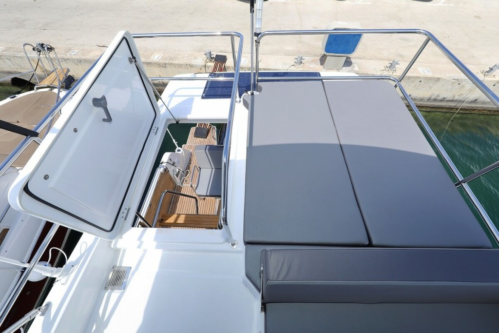 Yacht BENETEAU - Antares 11 Fly OB "Solis"