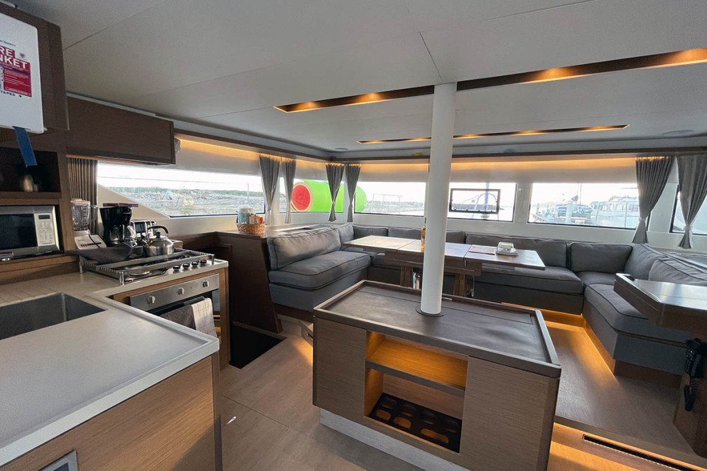 Yacht LAGOON - 50 "Ragnarök"