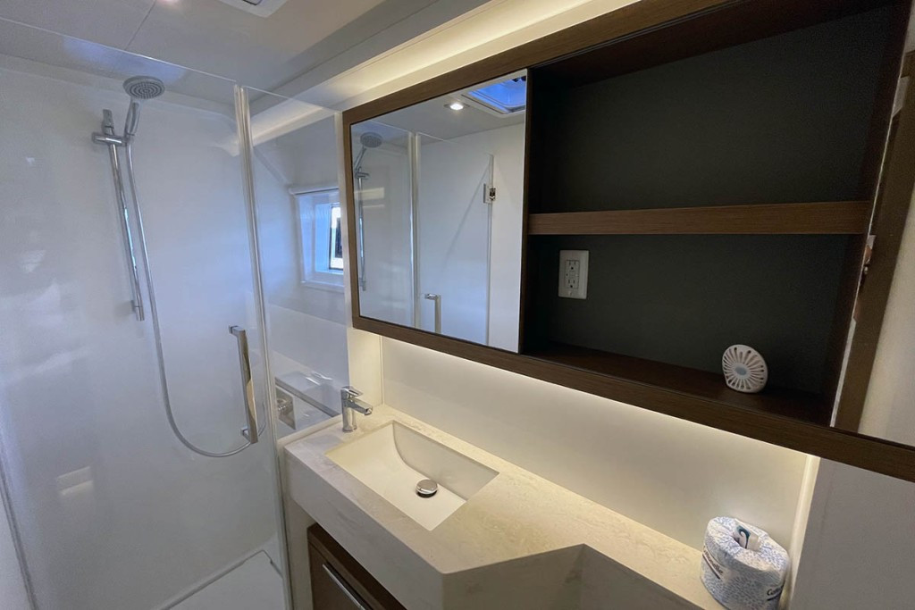 Yacht LAGOON - 50 "Ragnarök"