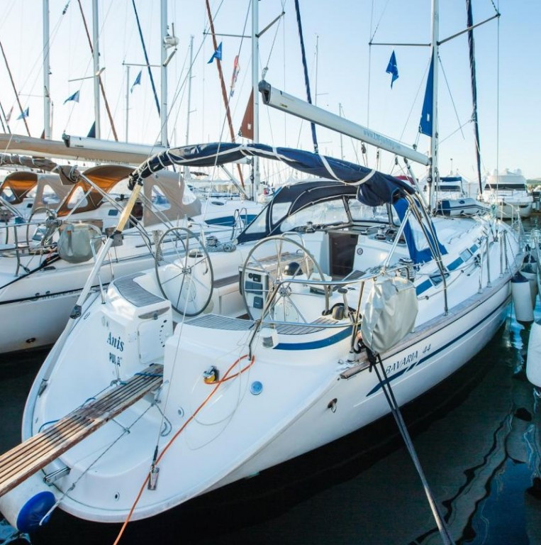 Yacht BAVARIA - 44 "Anis"