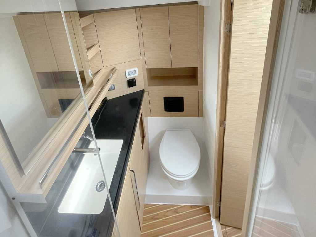 Yacht HANSE - 460 "White Pearl"