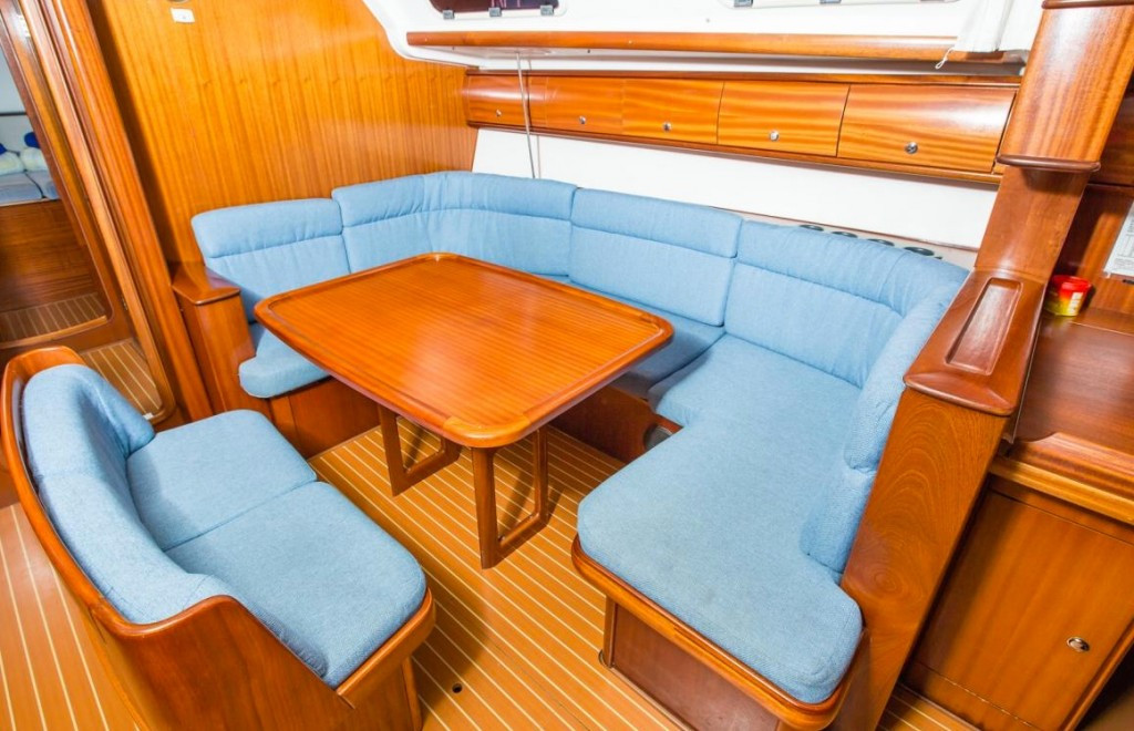 Yacht BAVARIA - 44 "Anis"