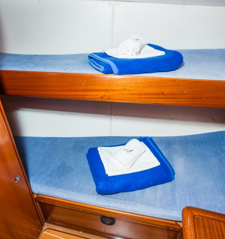 Yacht BAVARIA - 44 "Anis"