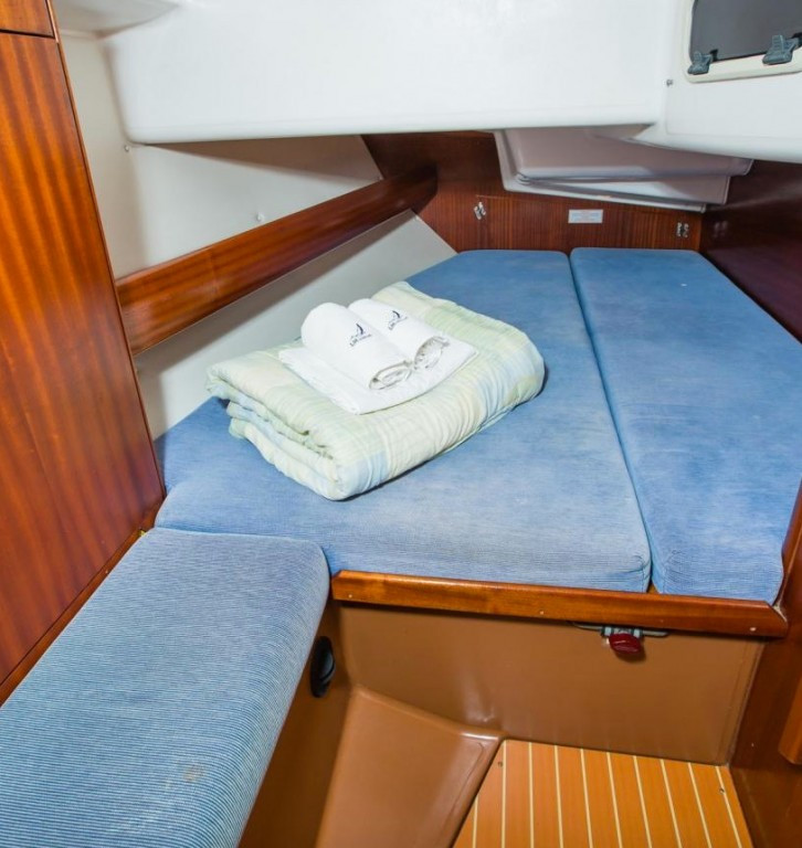 Yacht BAVARIA - 44 "Anis"