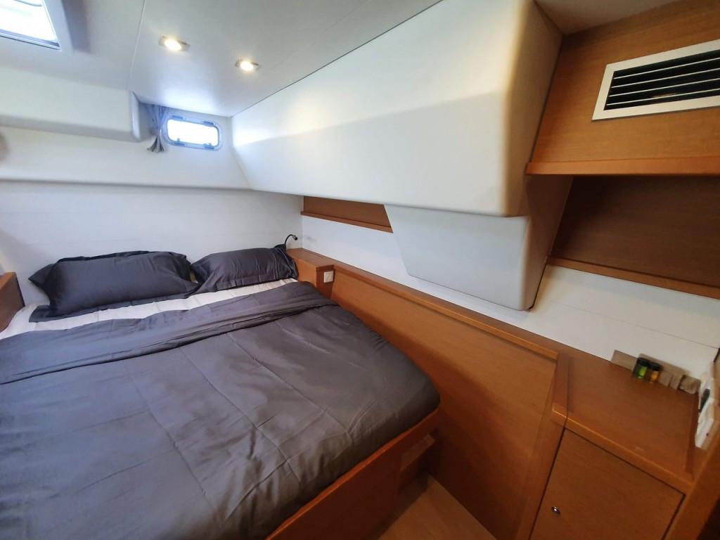 Yacht LAGOON - 450 F "For Sail"