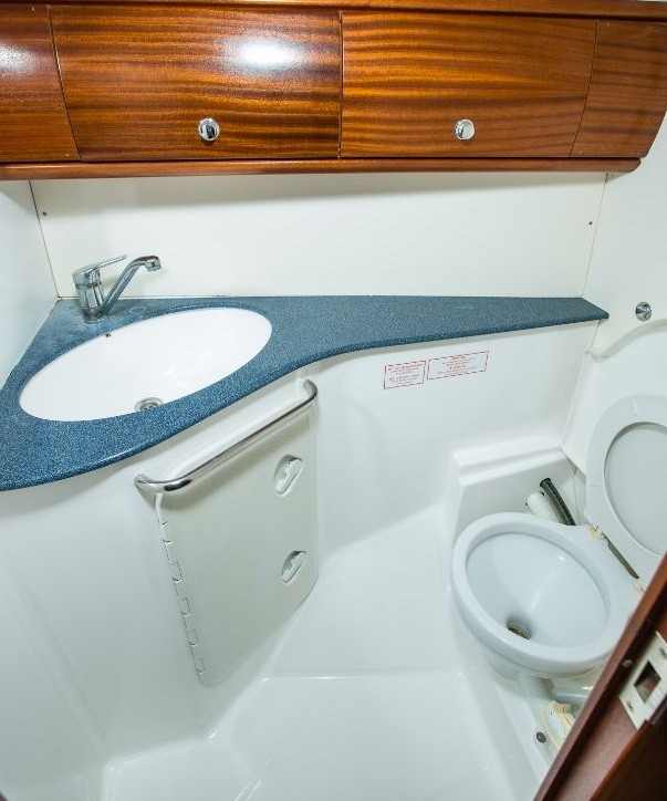 Yacht BAVARIA - 44 "Afrodita"