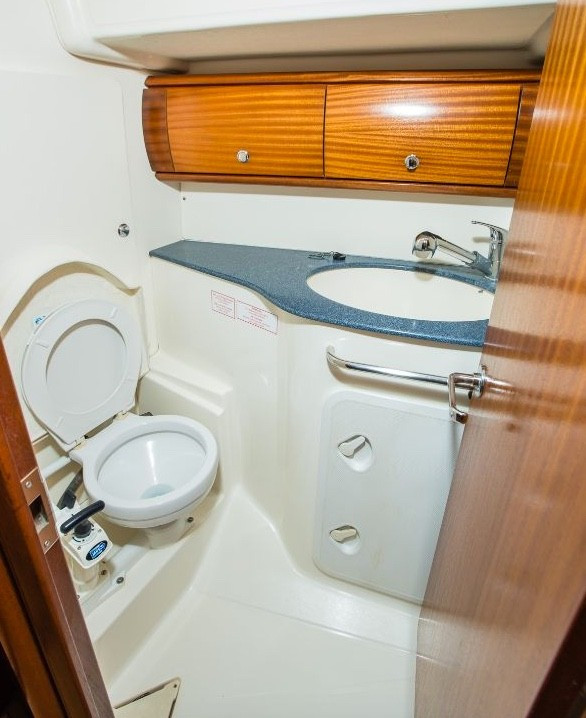 Yacht BAVARIA - 44 "Afrodita"