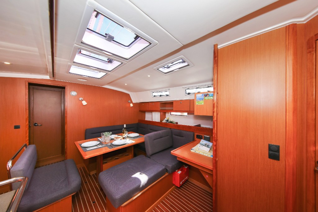 Yacht BAVARIA - Cruiser 45 "Wolke 7"