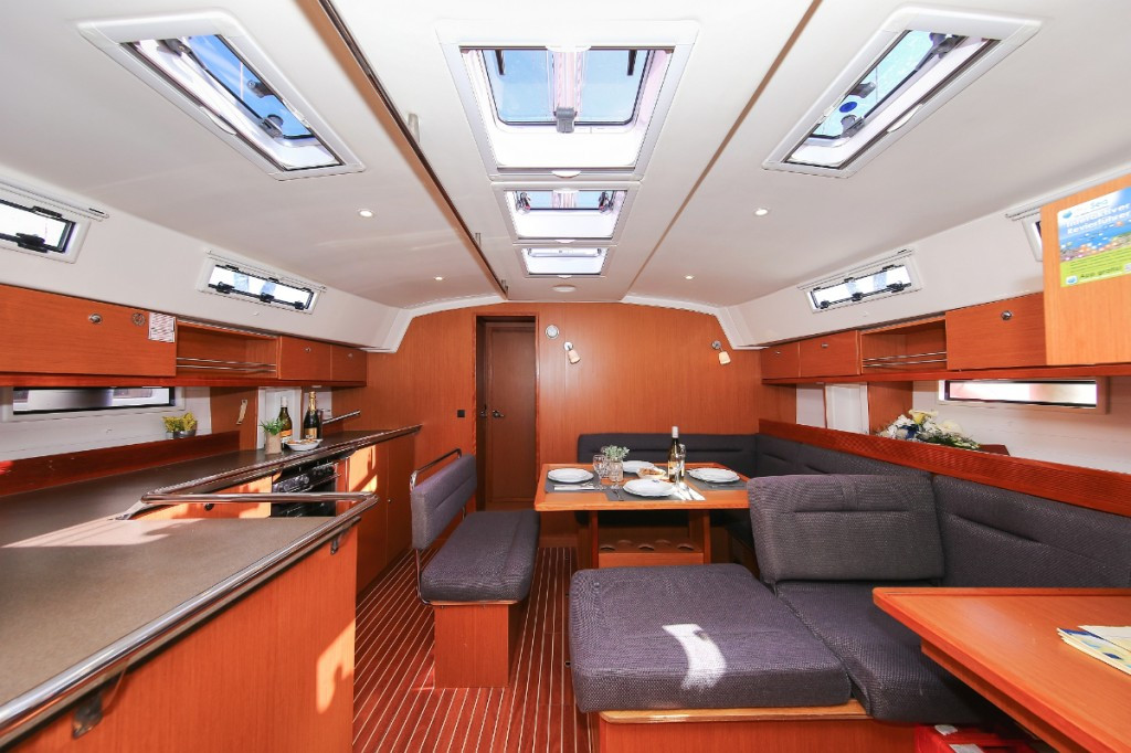 Yacht BAVARIA - Cruiser 45 "Wolke 7"