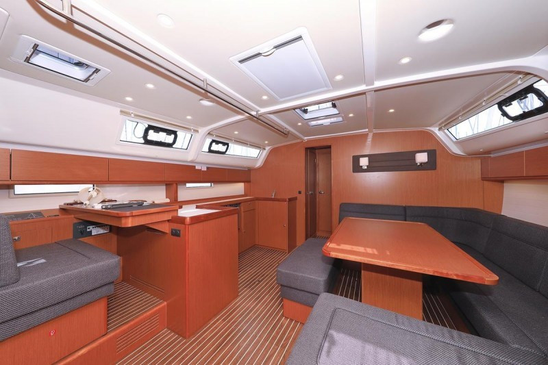 Yacht BAVARIA - Cruiser 51 "Bonnytta"