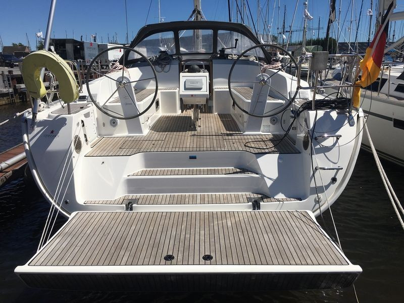 Yacht BAVARIA - Cruiser 46 "Sputnik"