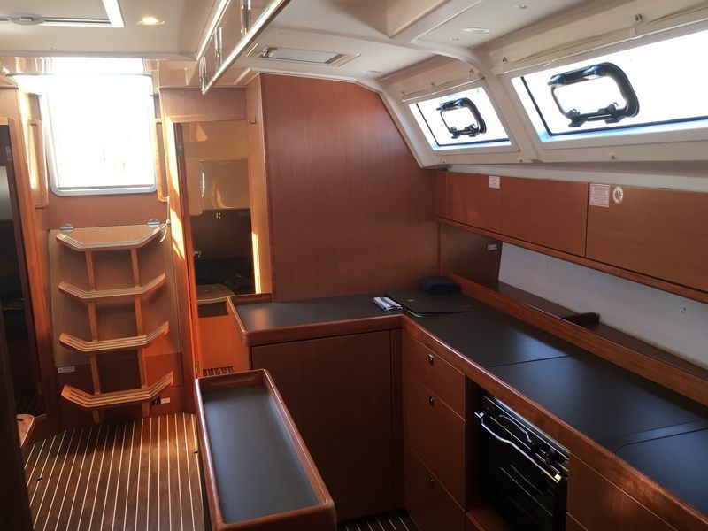 Yacht BAVARIA - Cruiser 46 "Sputnik"