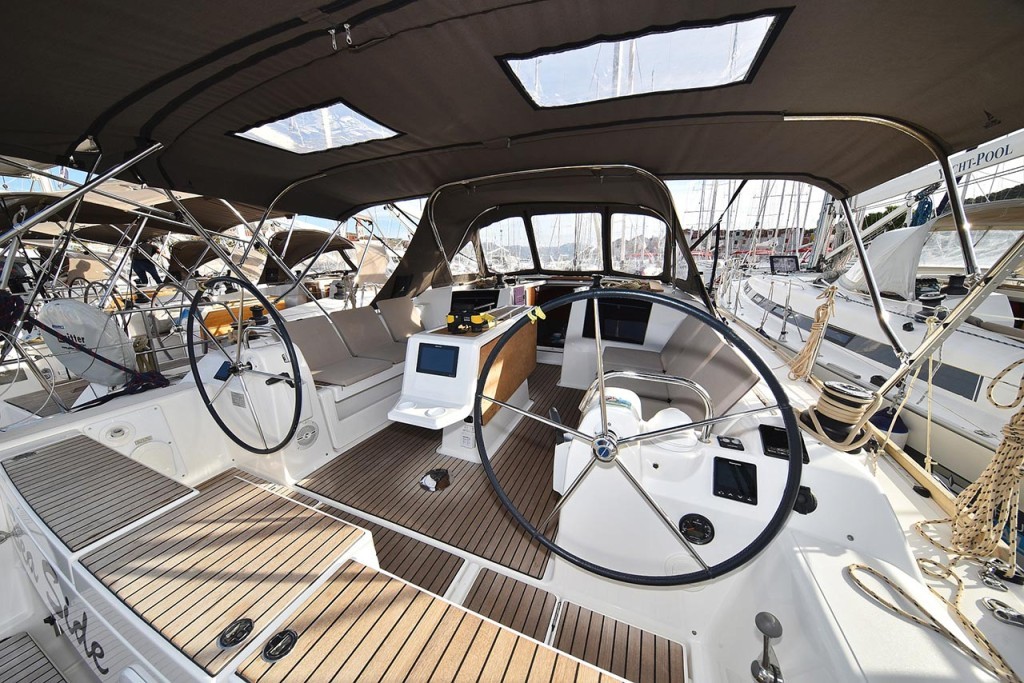 Yacht DUFOUR - 412 Grand Large "Seaside"