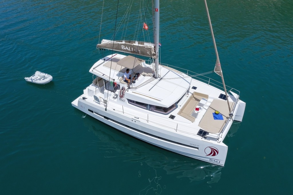 Yacht CATANA - Bali 4.1 "Avaler"
