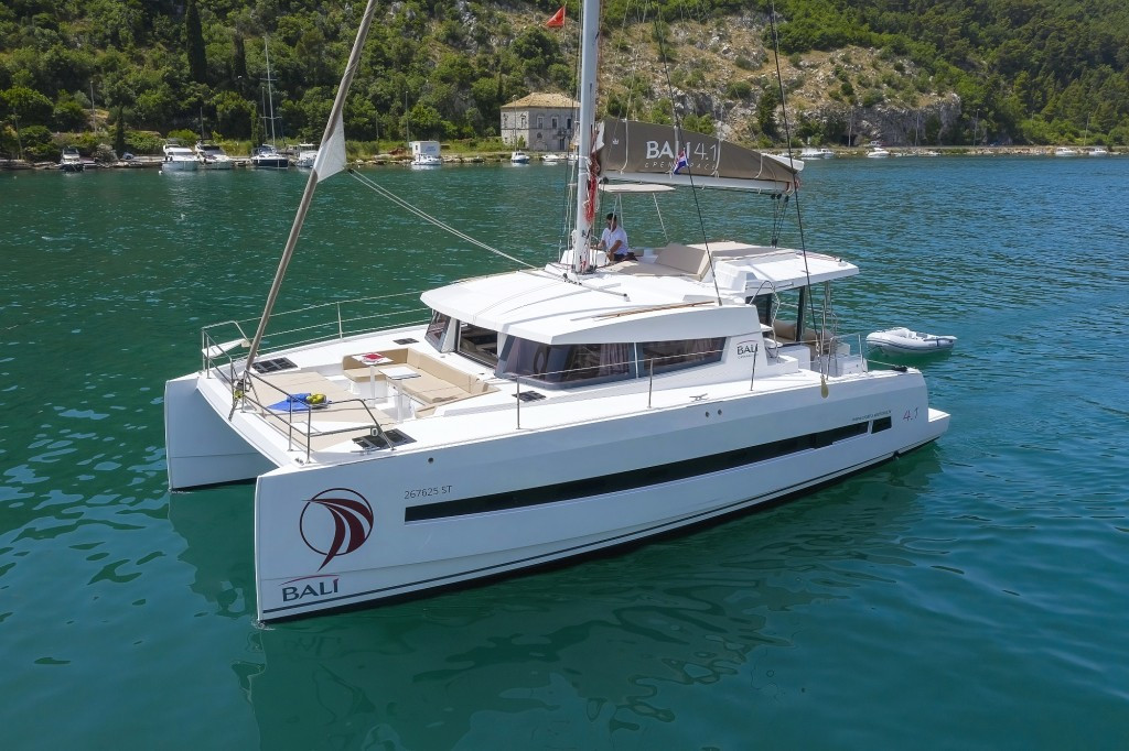 Yacht CATANA - Bali 4.1 "Avaler"