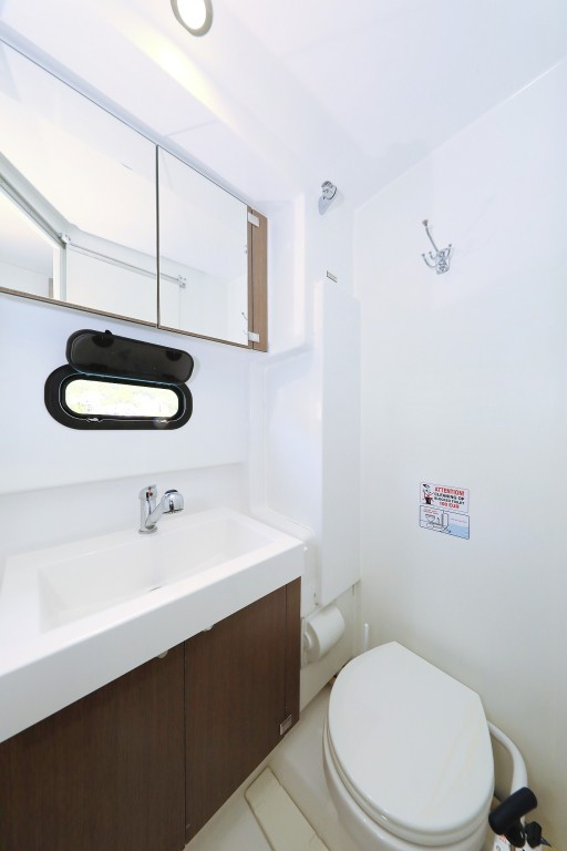 Yacht CATANA - Bali 4.1 "Avaler"