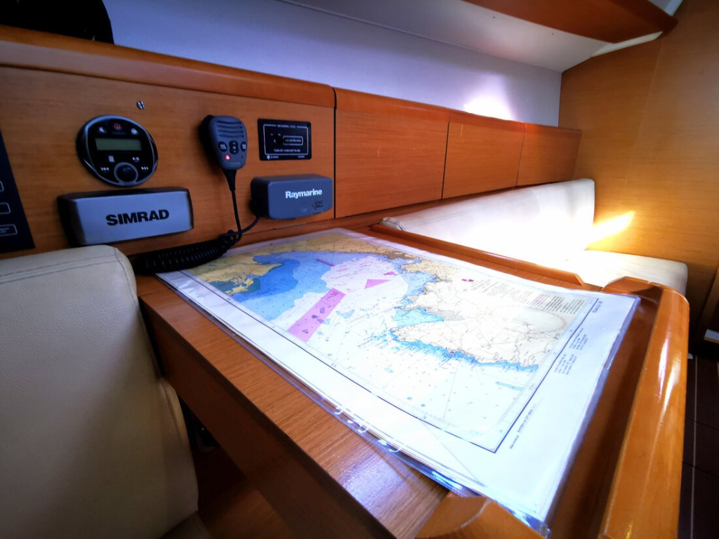 Yacht JEANNEAU - Sun Odyssey 33i "Paola"