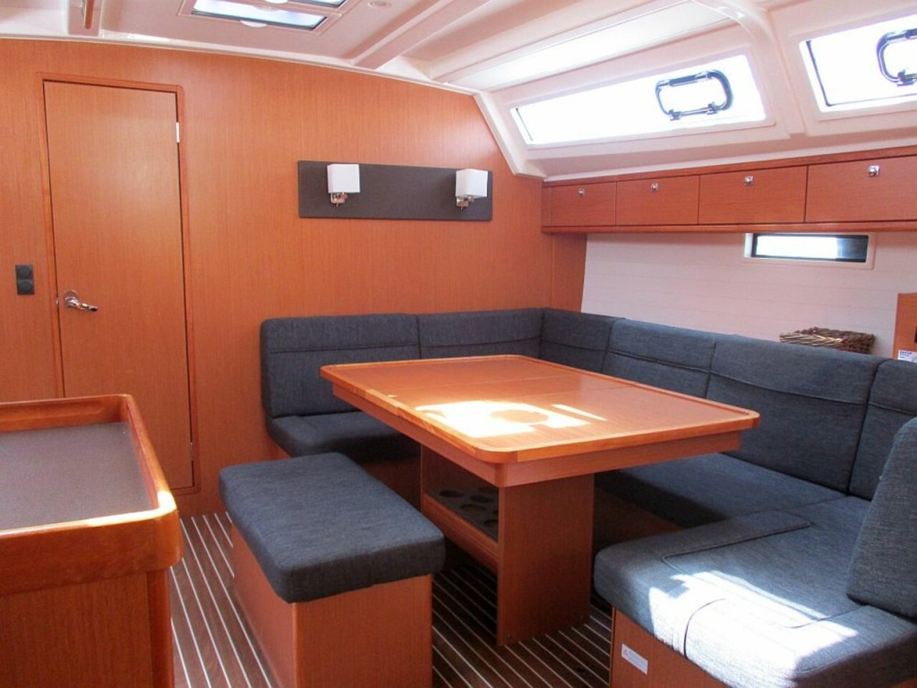 Yacht BAVARIA - Cruiser 46 "Amelva"