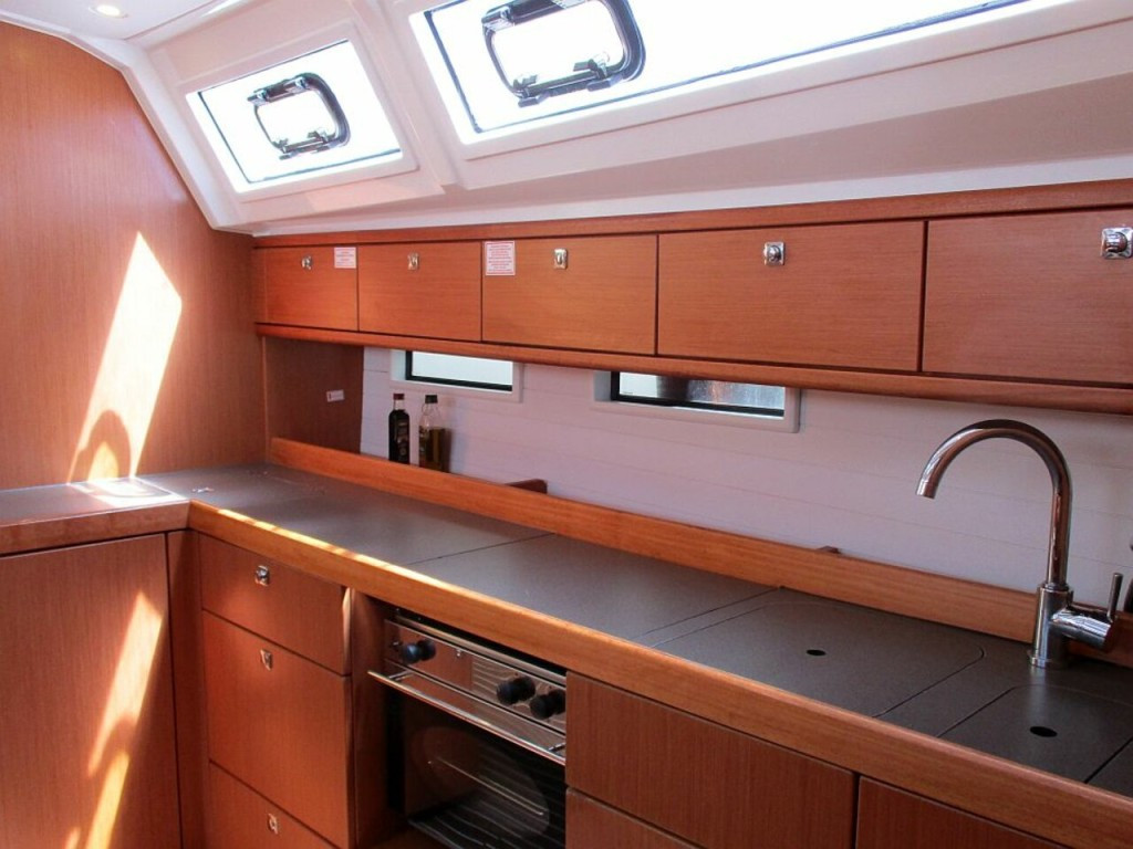 Yacht BAVARIA - Cruiser 46 "Amelva"