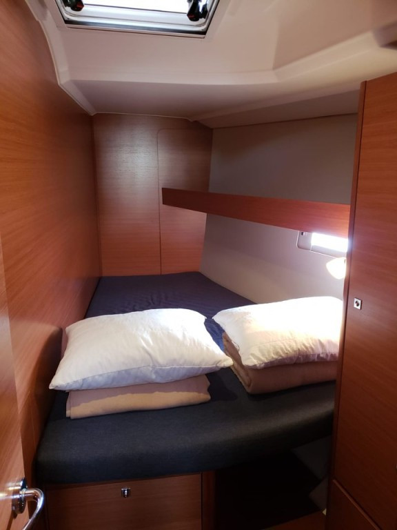 Yacht DUFOUR - 460 Grand Large "Catch The Wind"