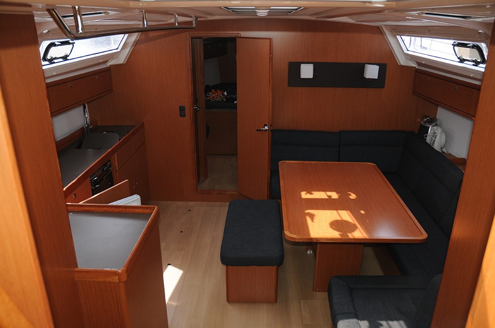 Yacht BAVARIA - Cruiser 46 "Lucy Ball"