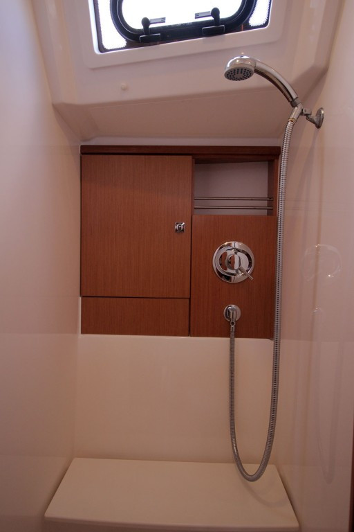 Yacht BAVARIA - Cruiser 46 "Lucy Ball"