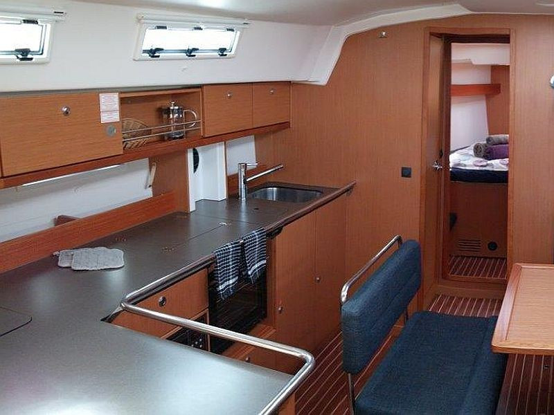 Yacht BAVARIA - Cruiser 45 "Alena"